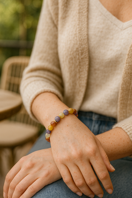 Bracelet en pierre du soleil, calcédoine mauve et aventurine jaune