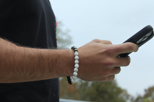 Bracelet hématite , Howlite et agate noire